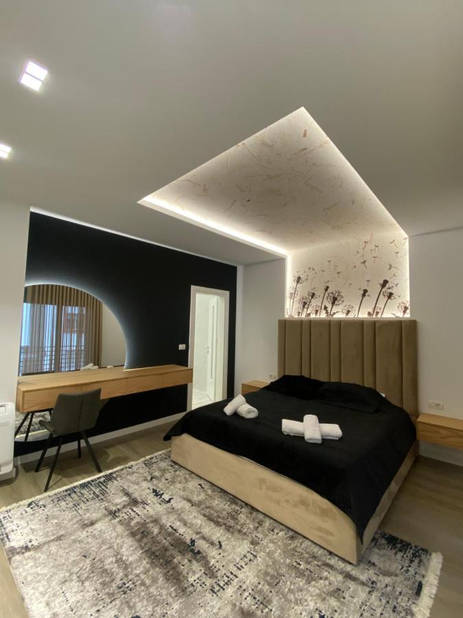 Riar Apartaments Korça Exteriör bild